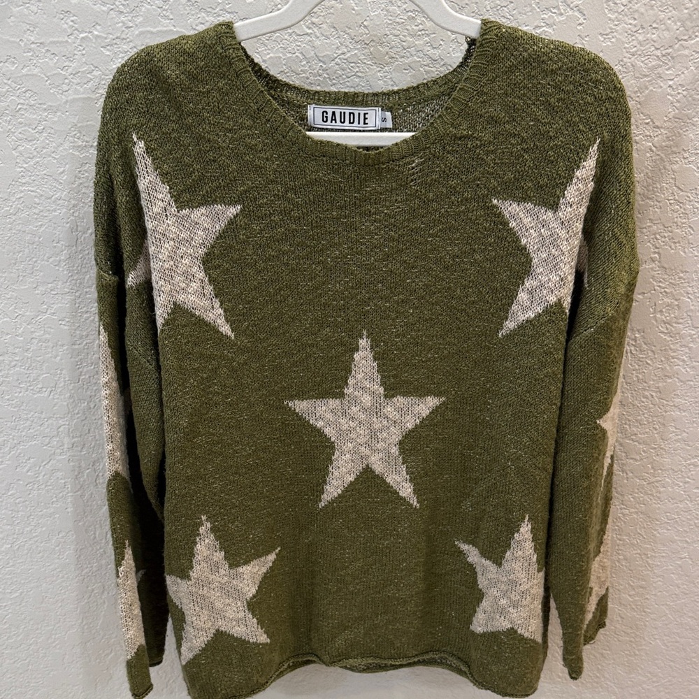 Women's Olive Green Sweater with Cream Stars, Size Small